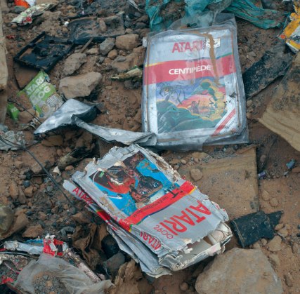 Atari-Graveyard-Cartridges